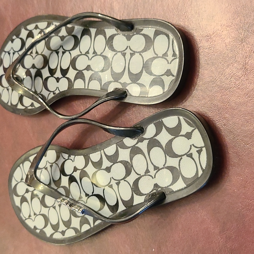 Coach Flip Flops for women - Picture 3 of 4